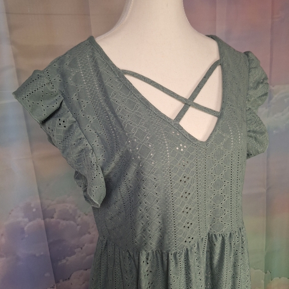 Brown Coco Green Eylet Ruffle Sleeve Criss Cross Vneck Dress Brown Coco NWT - Picture 2 of 5